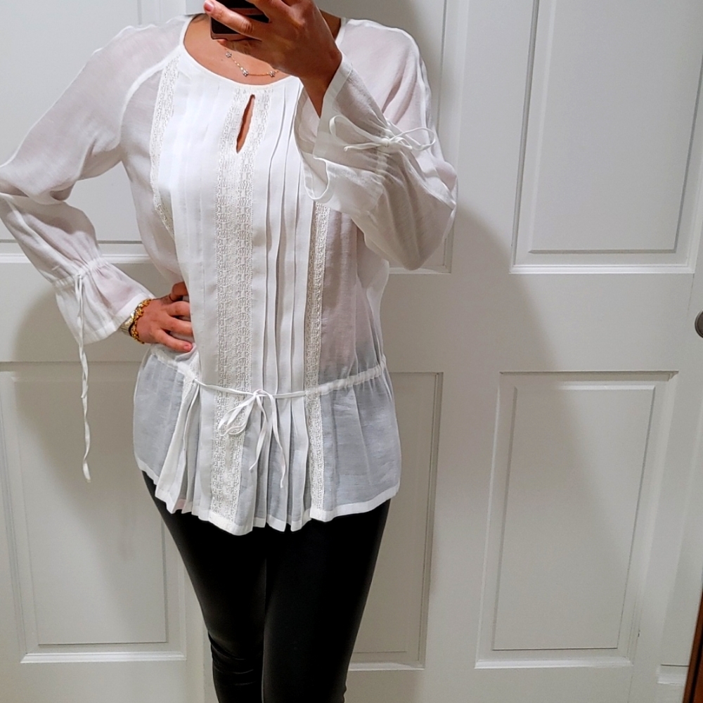 White linen blouse with lace details size small